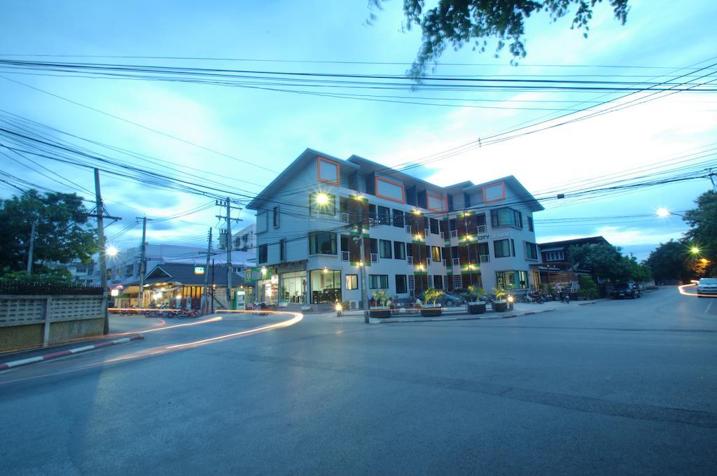 City Ratsada Lampang Buitenkant foto